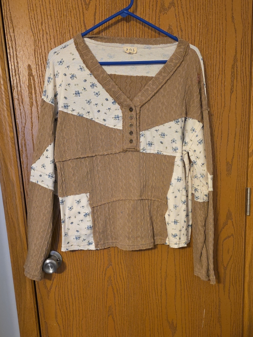 POL Patchwork V-Neck Long Sleeve Top in Tan and Cream Ptp 24, L 24 NWOT